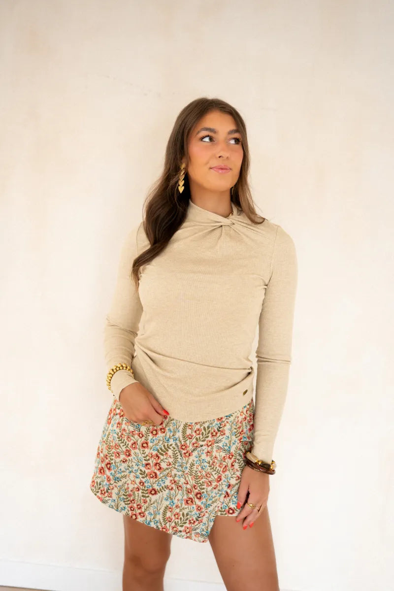 Lofty Manner Top Havina Sand