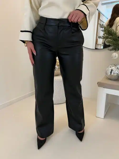 Pacha Straight Leather Look 89820
