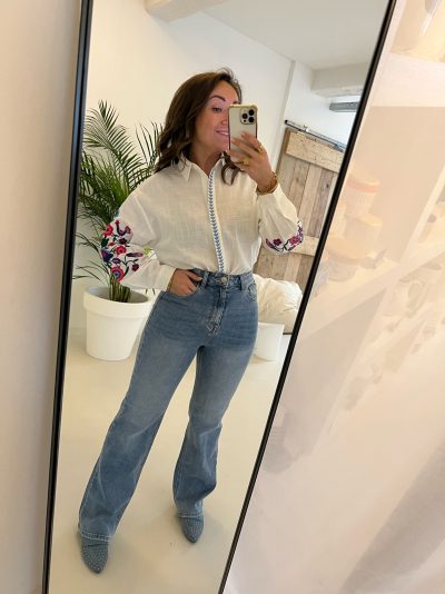 Amy Blouse White Flower Detail - Afbeelding 5