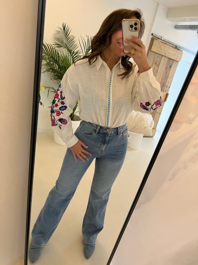Amy Blouse White Flower Detail - Afbeelding 7