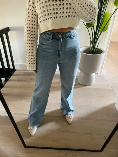 Isa Loose Straight Jeans