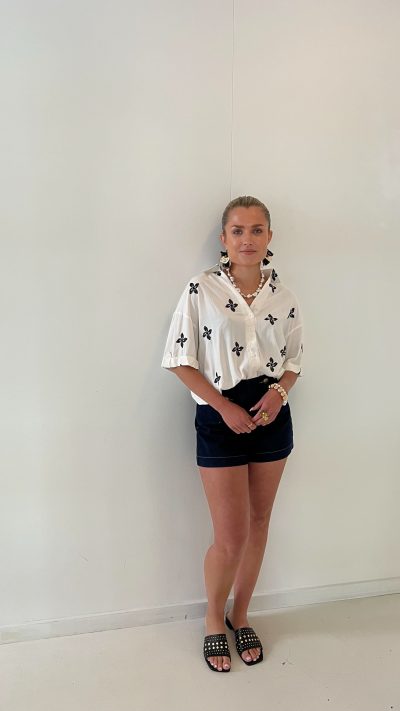 Phoebi Blouse Black White - Afbeelding 2