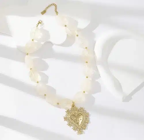 Heart Necklace Creme
