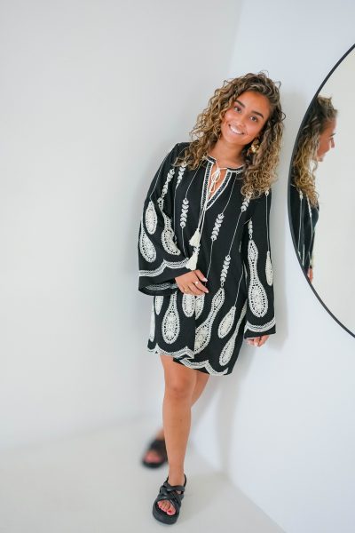Maia Embroidery Dress Black - Afbeelding 4