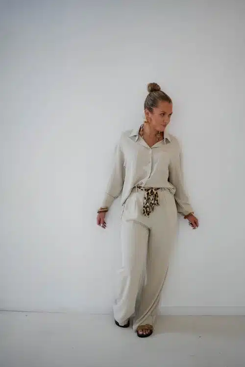 Alternative view of Mia Blouse Beige