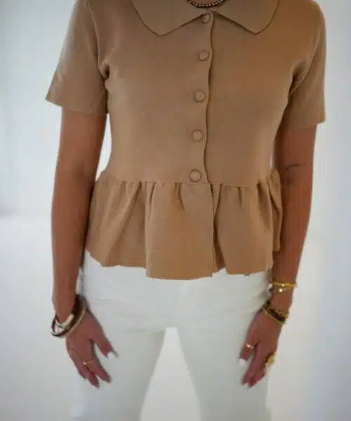 Alternative view of Lola Top Camel -