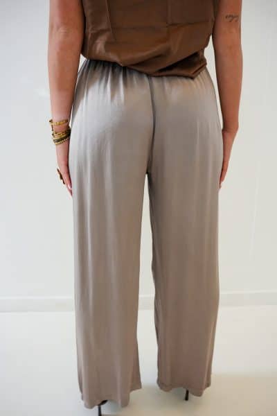 Yeda Satin Pants Taupe - Afbeelding 2