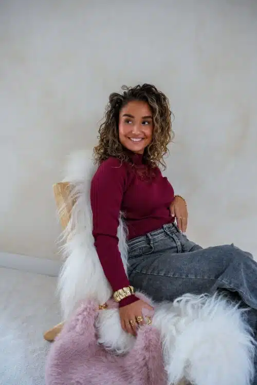 Loni Lace Sweater Bordeaux .