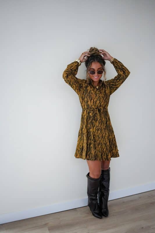 Alternative view of Lofty Manner Dress Lilla Feathers Print