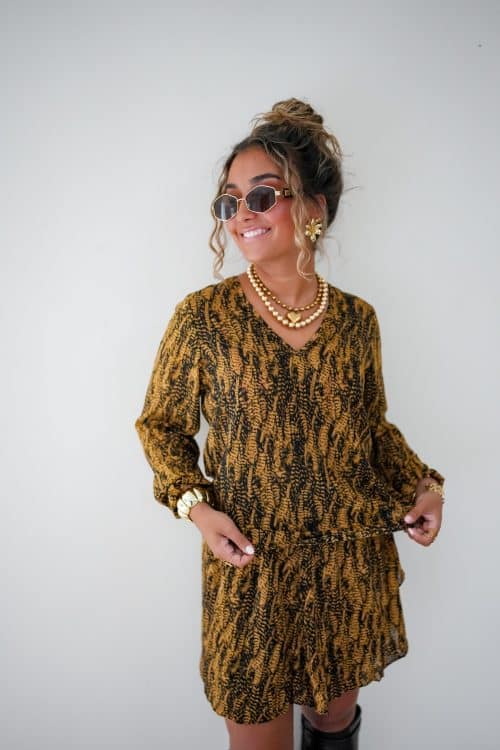 Alternative view of Lofty Manner Blouse Agnes Feathers Print