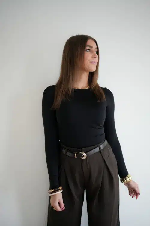 Alternative view of Maxim Body Black