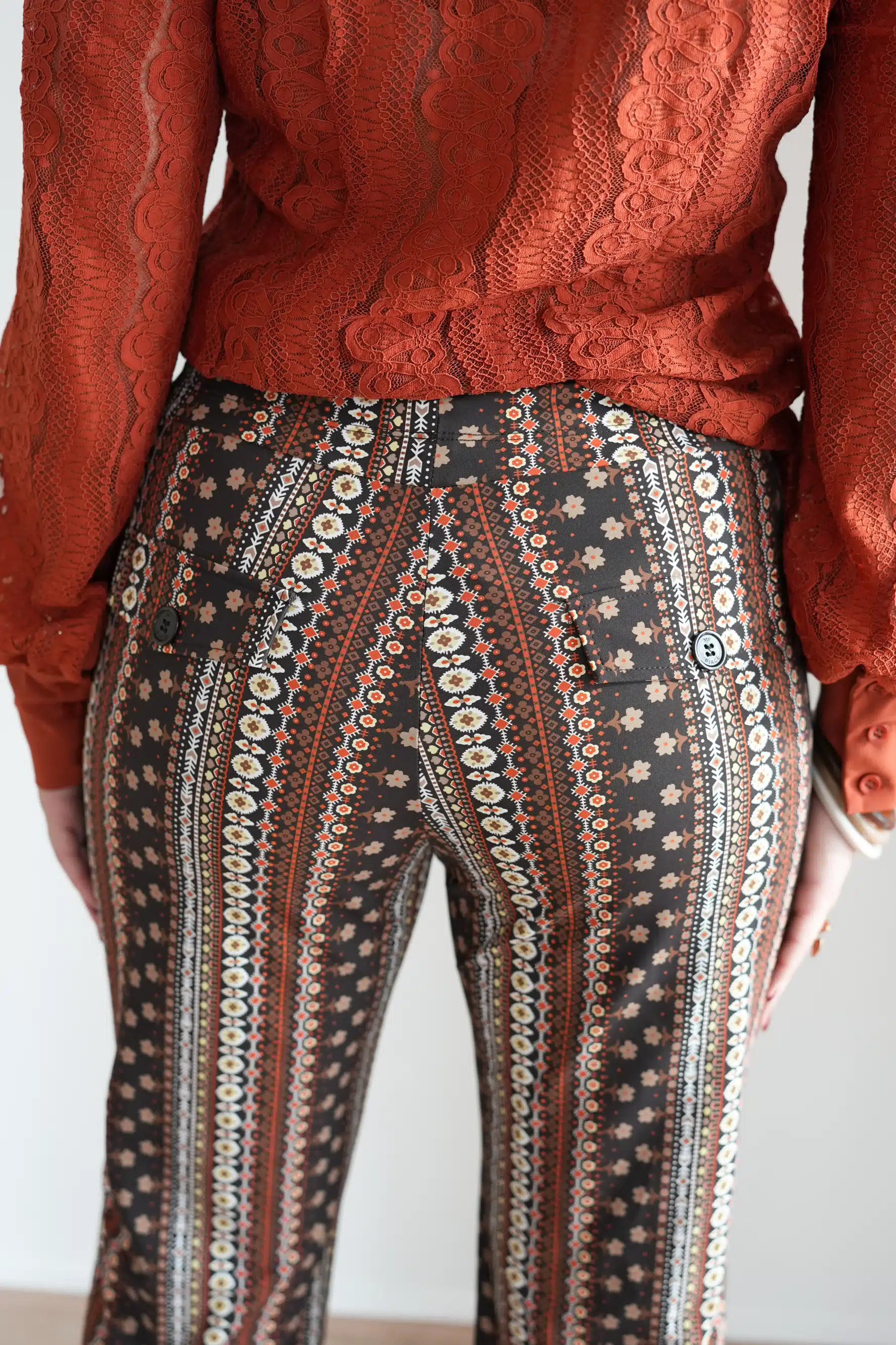 Mi Piace Travel Pants Boho Print Espresso > - Afbeelding 6