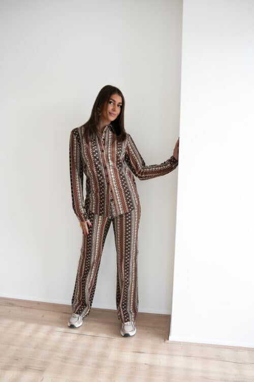 Alternative view of Mi Piace Travel Pants Boho Print Espresso >