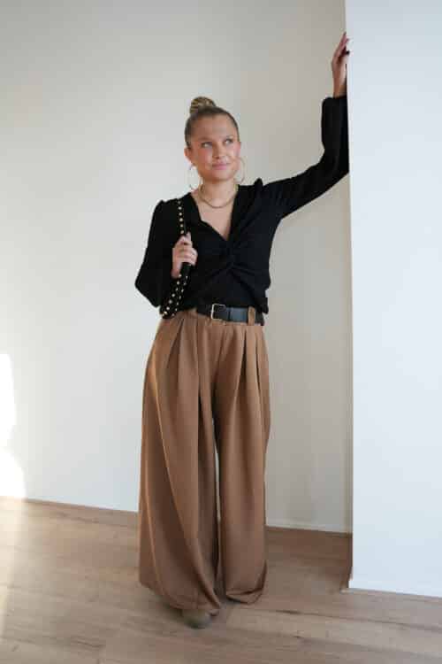 Alternative view of Lofty Manner Top Vera Black