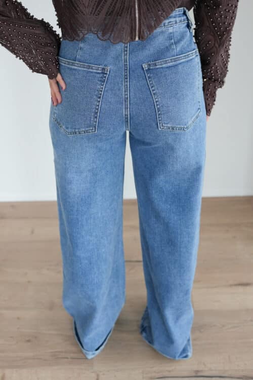Alternative view of Molly Wide Leg Jeans 3221