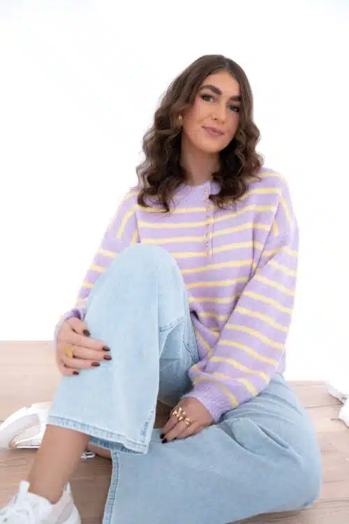 Julia Sweater Heart Detail Lila Yellow .