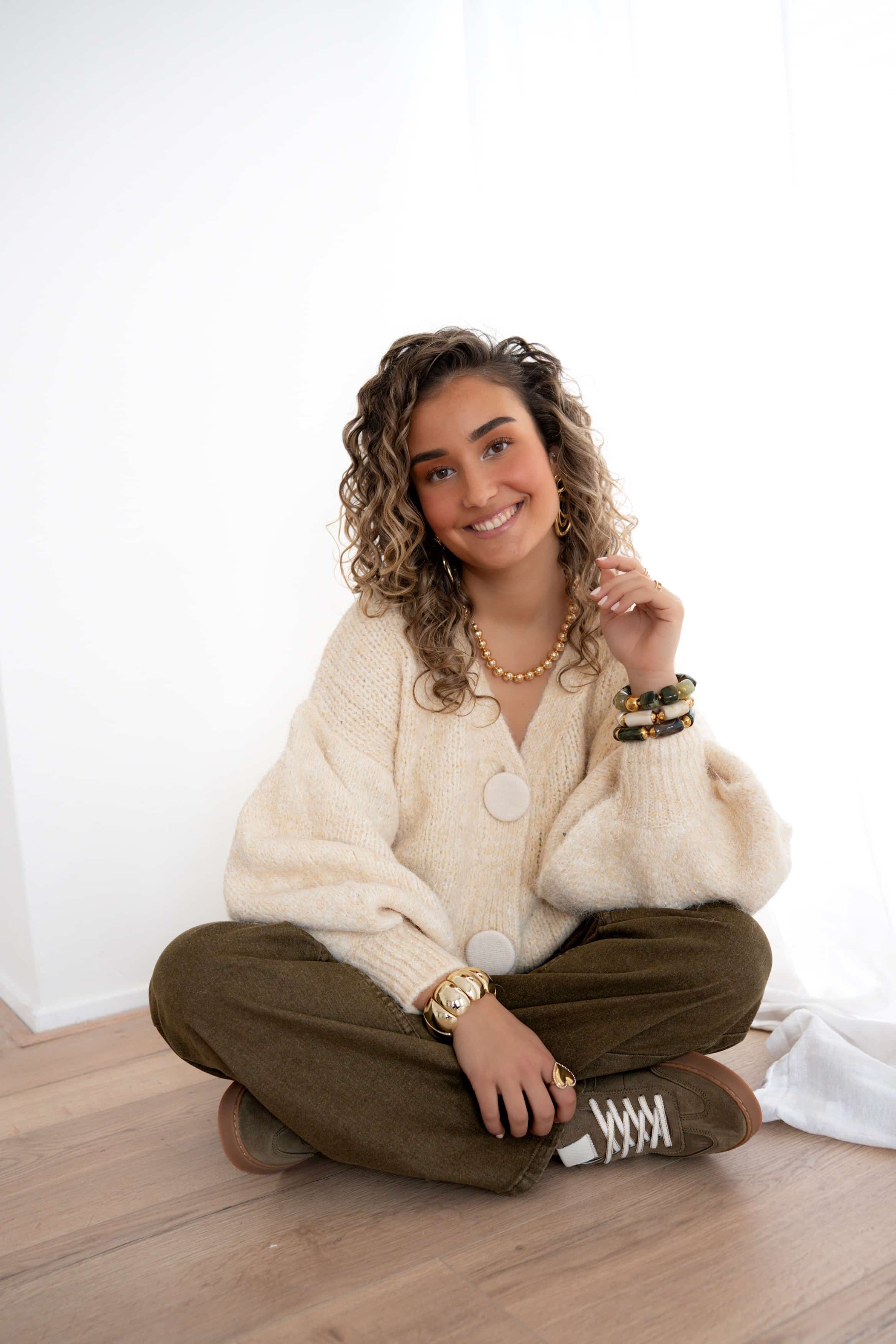 Noor Cardigan Beige .