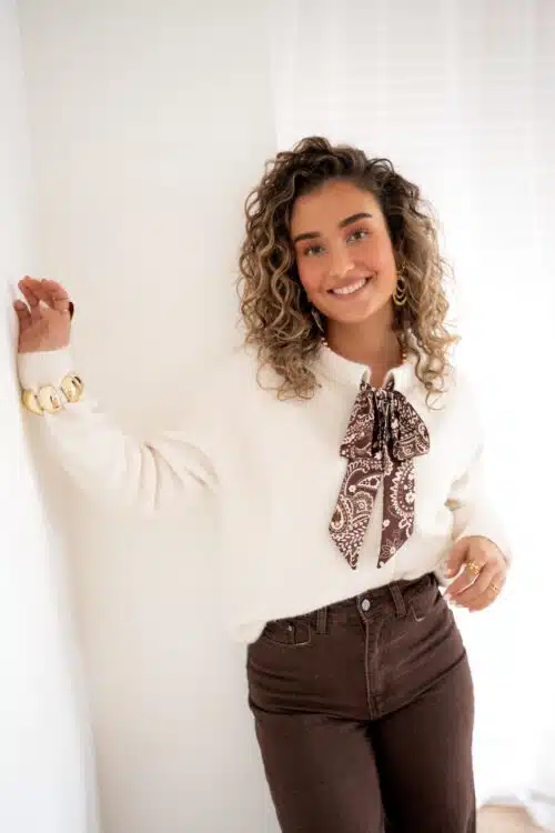 Livia Sweater Creme Bow Detail |