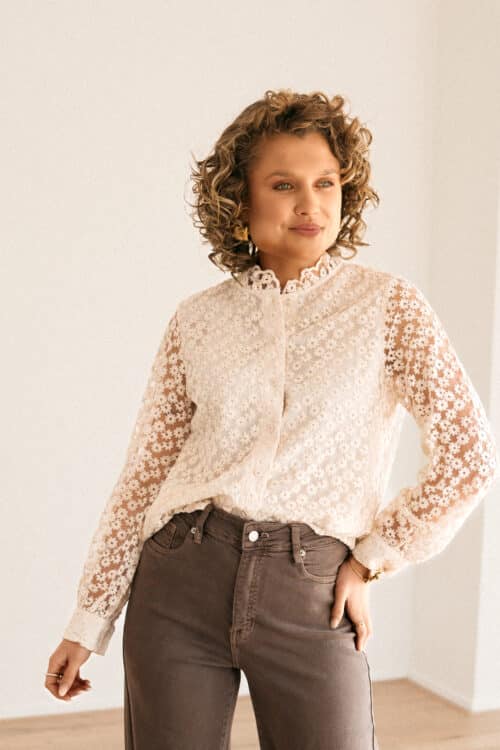 Alba Flower Blouse Creme.