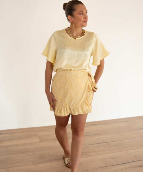 Alternative view of Lofty Manner Short Jazzy Pyramid Gold Print
