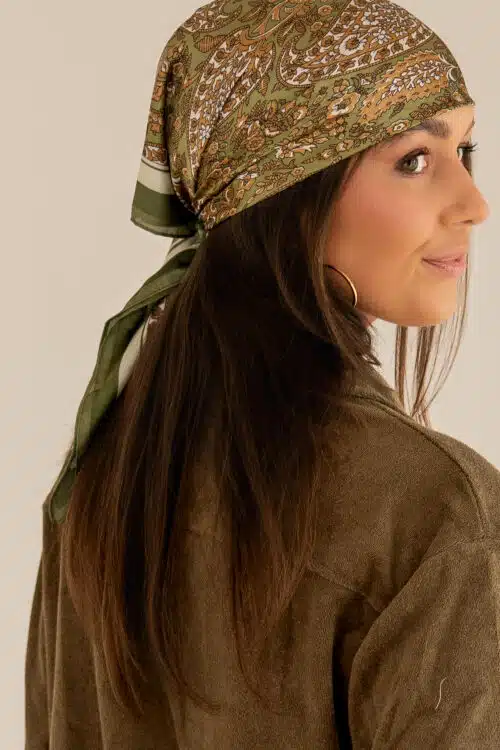 Lovely Scarf Paisley Green