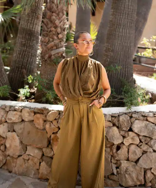 Alternative view of Verda Top Khaki.
