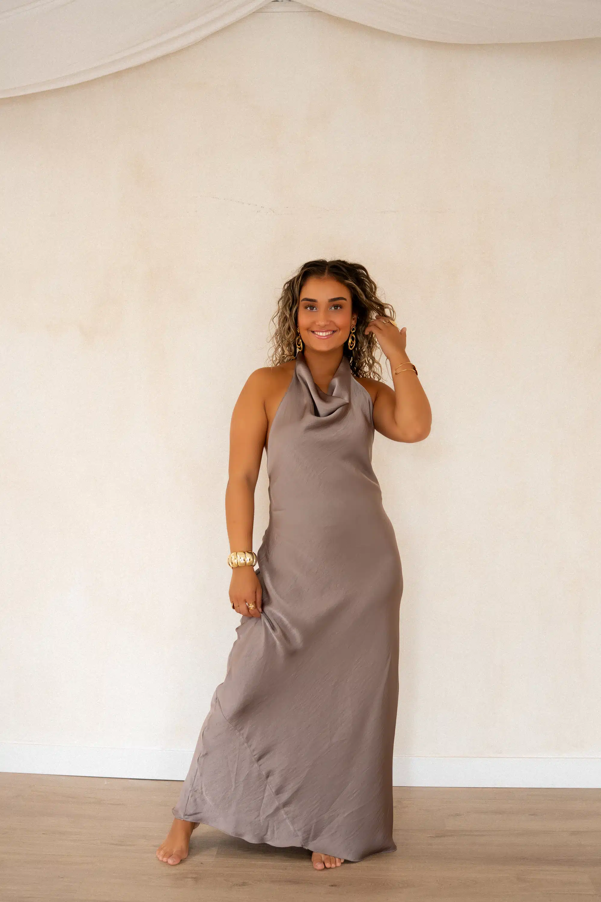 Maria Satin Dress Taupe - Afbeelding 5