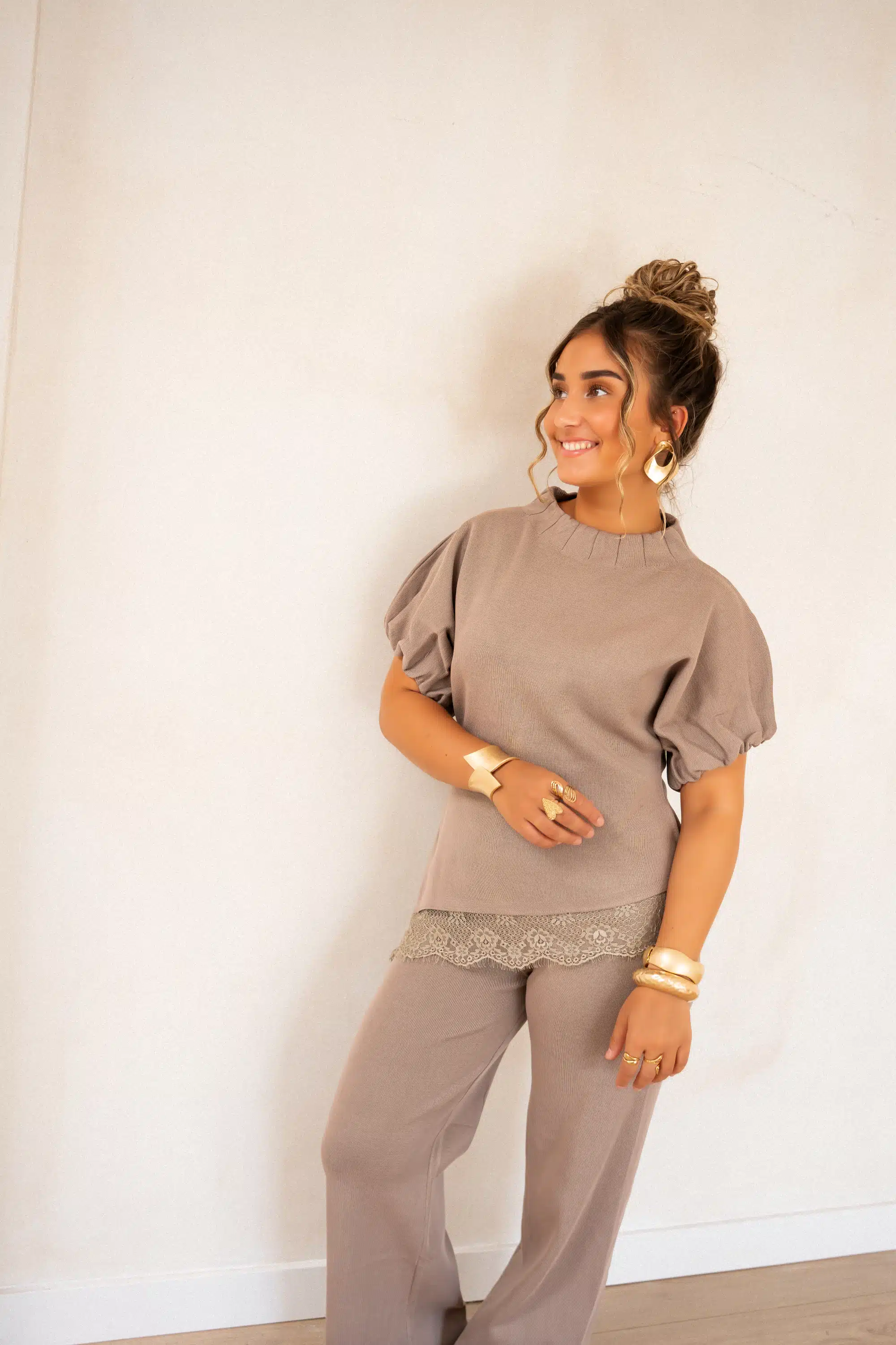 Licia Lace Set Taupe -